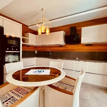 Villa Kusadasi'nda Havuzlu Lüx Miray B2 *