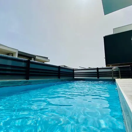 Kusadasi'nda Havuzlu Lüx Miray B2 * Kuşadası