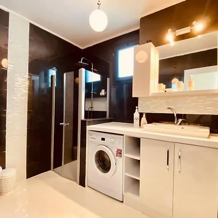 Kusadasi'nda Havuzlu Lüx Miray B2 * Kusadasi